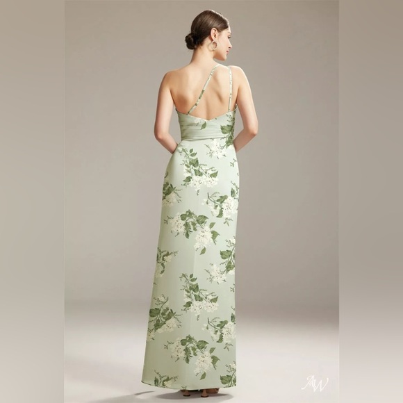 AW Bridal ARUM DRESS
Satin Charmeuse Sage Garden Party Size 0 - Picture 3 of 4
